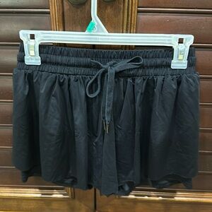 Black athletic shorts size M